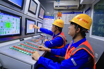 深圳首條跨海通道單線貫通，國內(nèi)在建最大直徑海底盾構(gòu)隧道智能化系統(tǒng)工程設(shè)計(jì)與施工